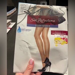 NEW SILK REFLECTIONS TAN SHEER TIGHTS AB